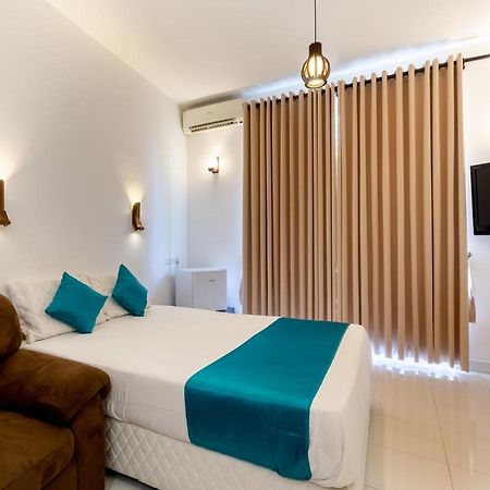 Royal Mount Hotel Dehiwala-Mount Lavinia Exterior photo