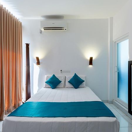 Royal Mount Hotel Dehiwala-Mount Lavinia Exterior photo