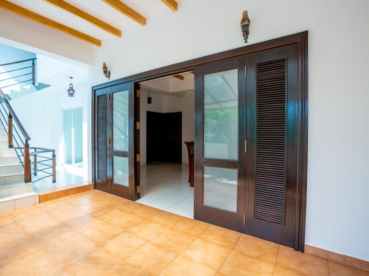 Royal Mount Hotel Dehiwala-Mount Lavinia Exterior photo