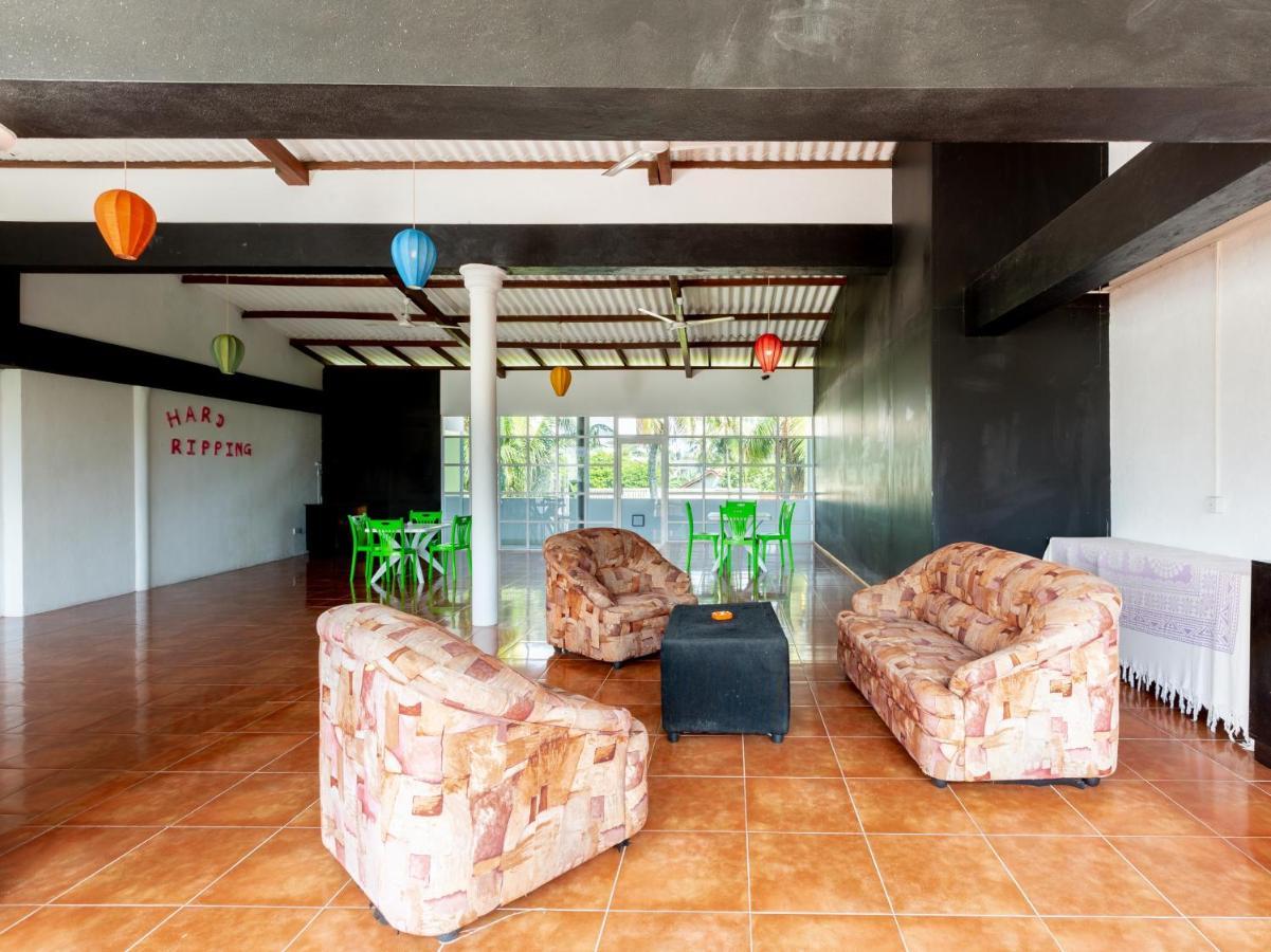 Royal Mount Hotel Dehiwala-Mount Lavinia Exterior photo