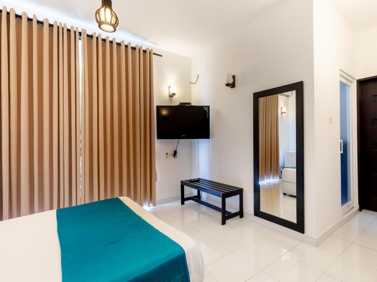 Royal Mount Hotel Dehiwala-Mount Lavinia Exterior photo